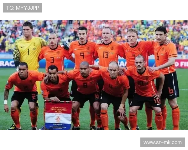 荷兰足球队七十年代黄金一代球星传奇与战术创新探析